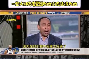 大学情结！名场面：当绿凯球员签名时遇到死敌球队的球衣！